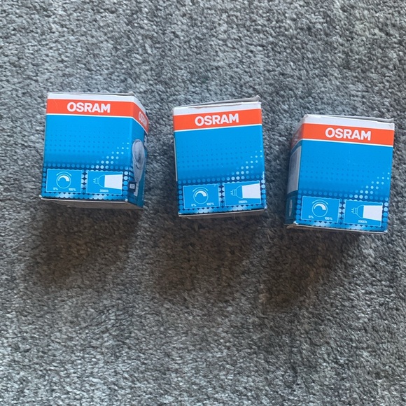 Assorted light bulbs - Picture 5 of 15